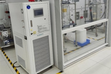 高低温循环器选购时需注意流量、功率和扬程参数