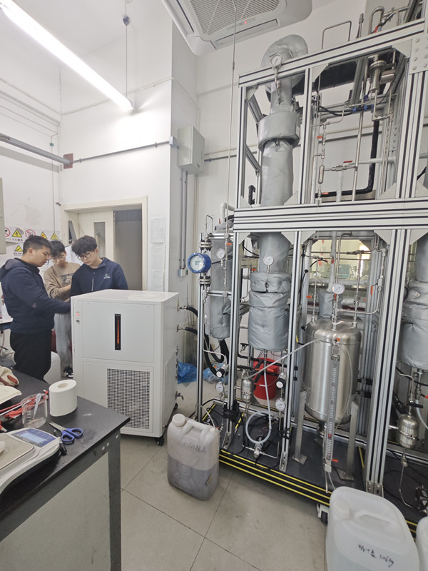 华人策略celue制冷控温系统设备实拍图3