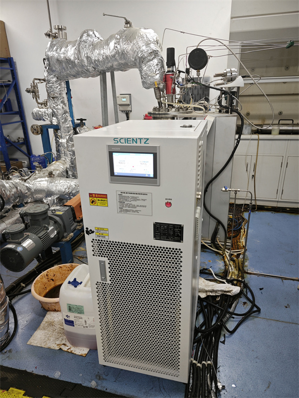 华人策略celue高低温控温系统设备实拍图2